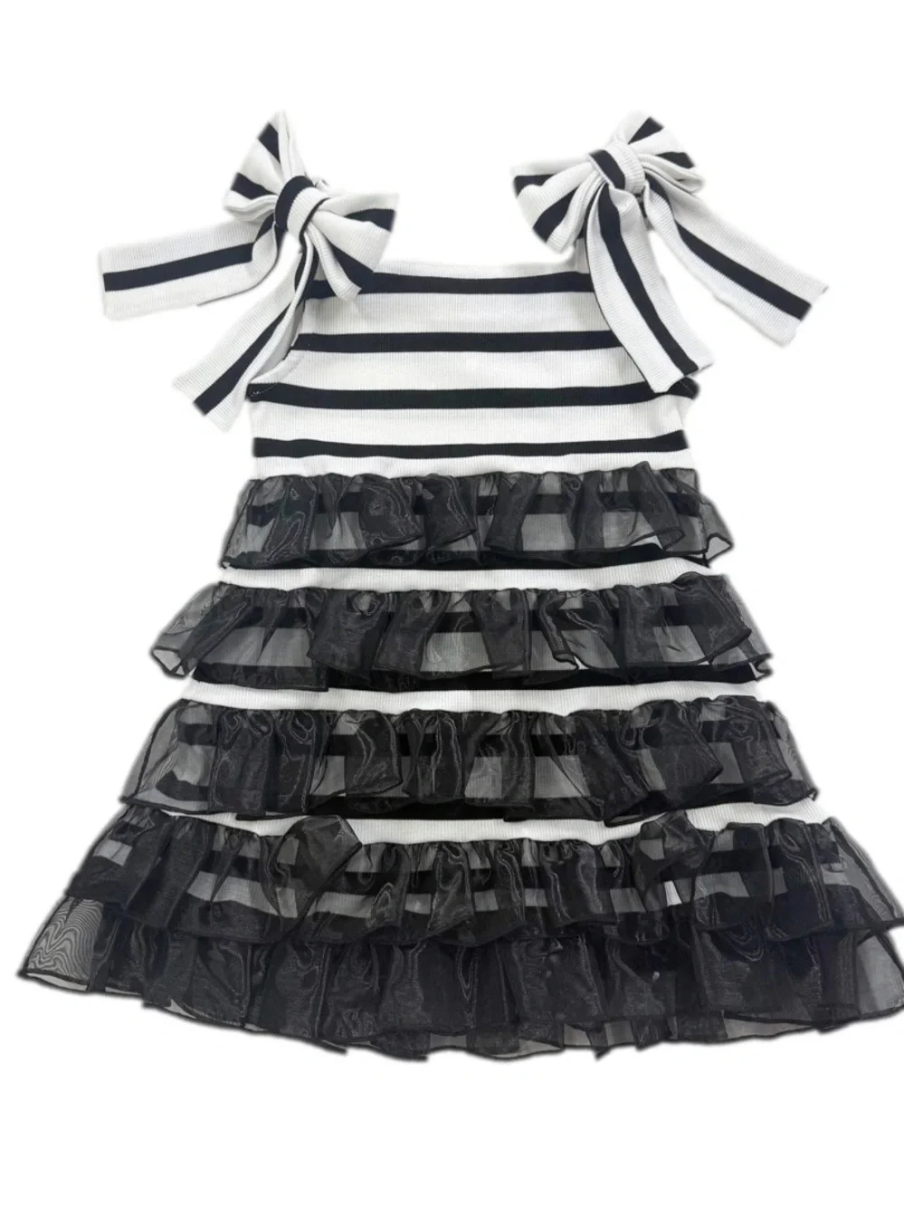 Petite Maison Kids adorable dress. Size 8 new with tags.